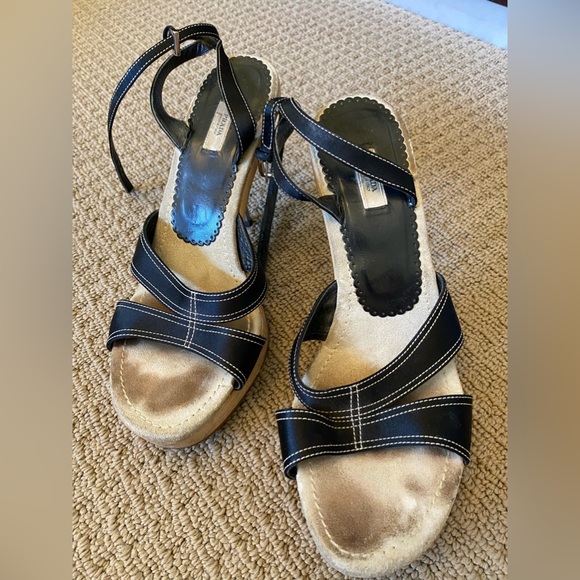 Size 10 Prada leather , wood , metal heel , high heels - Picture 3 of 11